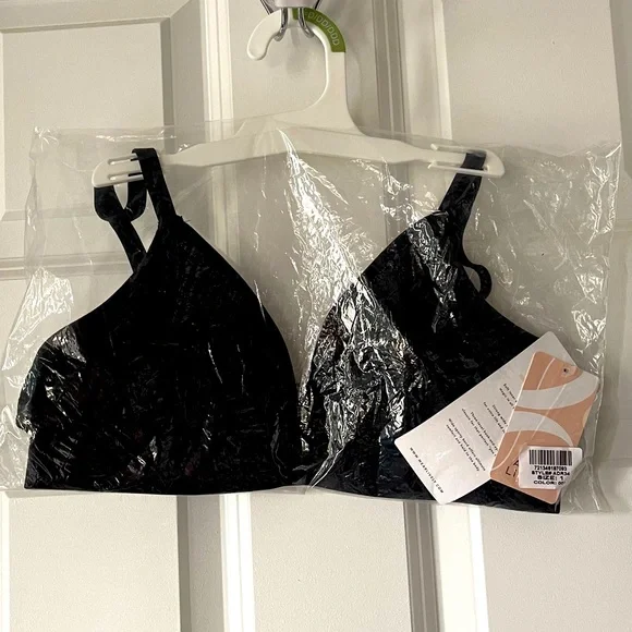 NWT All.You.LIVELY Black Wireless Bra, Fits 32 DD/DDD, 34 D/DD - Picture 1 of 3